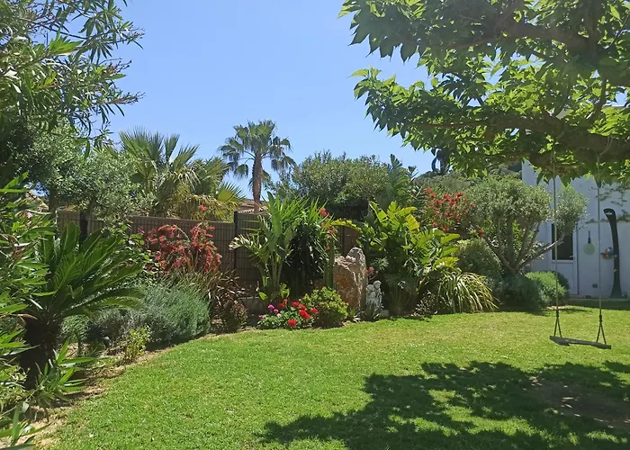 Laurier Villa *
